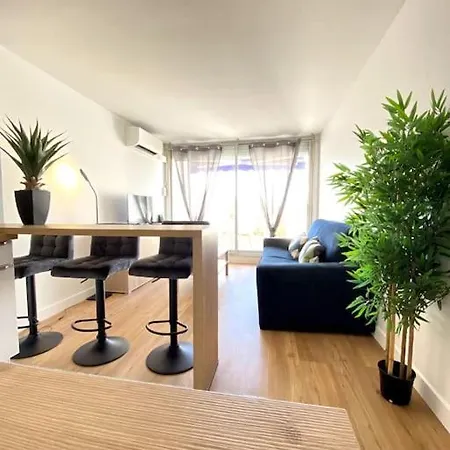 Pgh N17 - Acces A 20m Avec Parking Prive Apartment